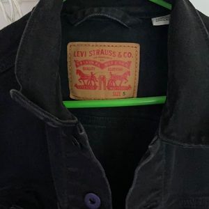 Men’s black jean jacket